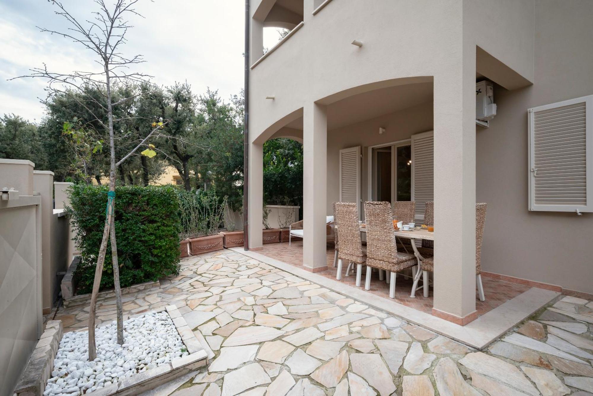 Zefiro Apartments San Vincenzo Exterior photo